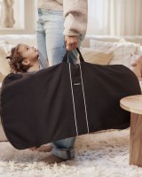 Little Pea BabyBjorn Bouncer-transport-bag_lifestyle